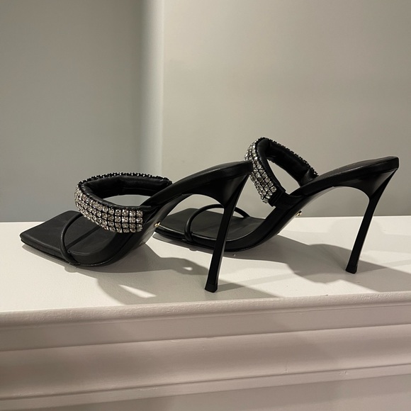 RAYE Hana Heel in Black (W7.5) - Picture 5 of 7